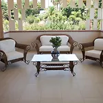 Bella Hotel 3*