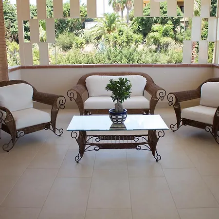 Bella Bed & Breakfast 3*