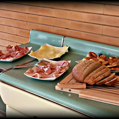 Bella Bed & Breakfast 3*